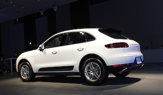 s_06_porsche_macan_japan_debut