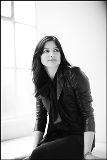 shoescribe.com×タビサ・シモンズ  03