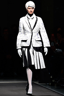 ANREALAGE|アンリアレイジ 01