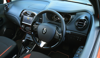 Renault Captur Intens｜ルノー キャプチャー インテンス