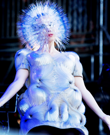 ART FILE 33|「Björk」|連載「世界のアート展から」