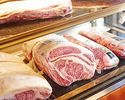 シックスマーズ ステーキ＆バル