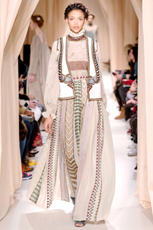 萩原輝美 連載 vol.122|うっとりメゾン・ヴァレンティノが魅せた珠玉のドレス