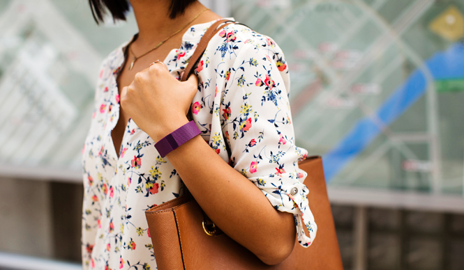 「Fitbit Charge HR™」が日本上陸