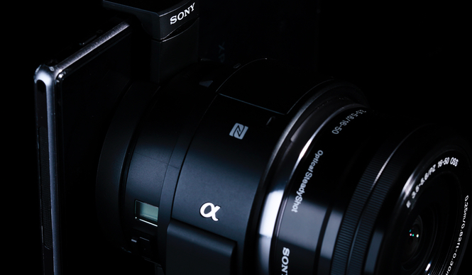 ソニー「ILCE-QX1L」