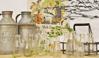 ACME Furniture|VINTAGE ITEM