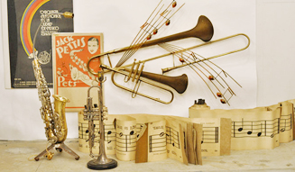 ACME Furniture|VINTAGE ITEM