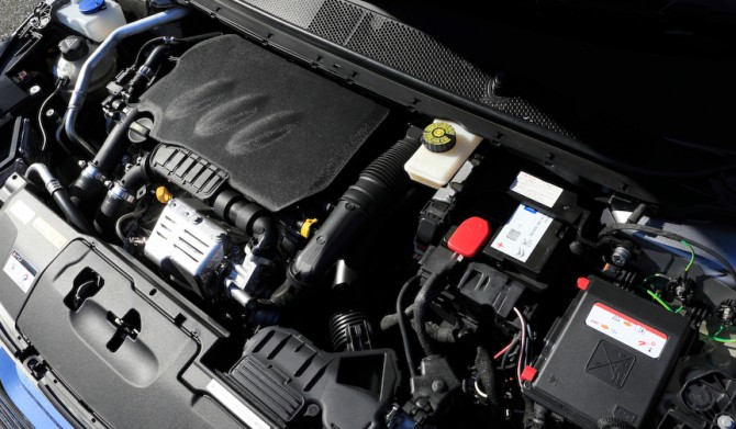 Peugeot 308 ｜プジョー 308