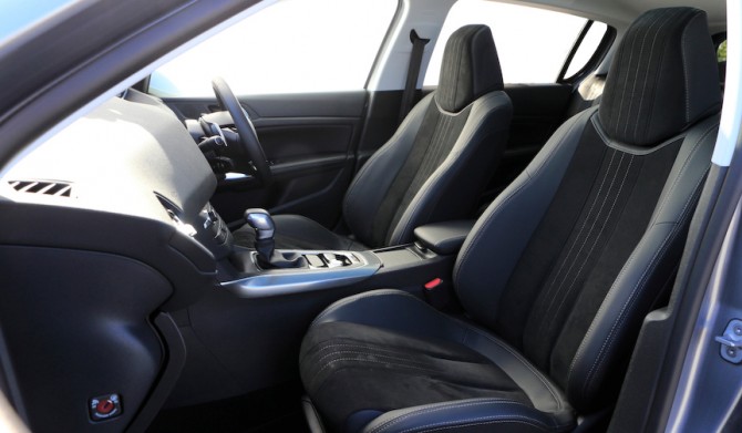 Peugeot 308 ｜プジョー 308