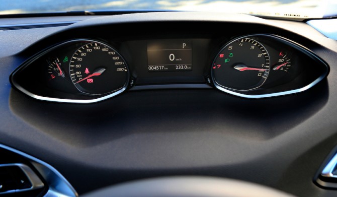 Peugeot 308 ｜プジョー 308
