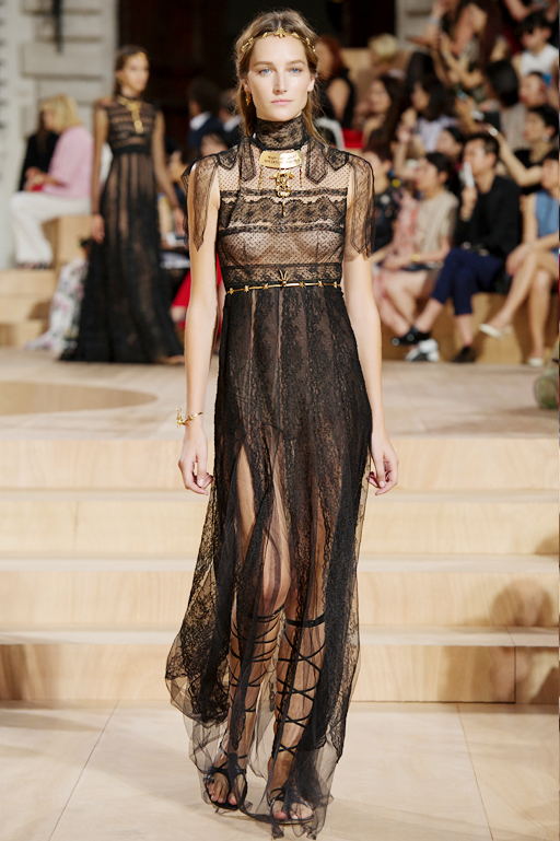 萩原輝美 連載 vol.128|ローマで披露したヴァレンティノの最新オートクチュールショー