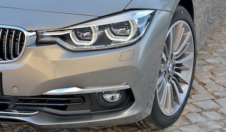 BMW 330d Touring Luxury Line｜ビー・エム・ダブリュー 330d ツーリング ラグジュアリー ライン