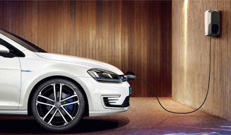 327_06_Volkswagen_Golf_GTE