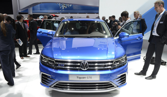 327_09_Volkswagen_Tiguan_GTE_concept