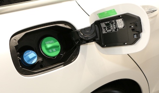 s_mercedes-benz-c220d_014