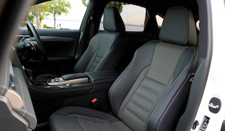 Lexus RX 200t "F SPORT"｜レクサス RX 200t "F SPORT"