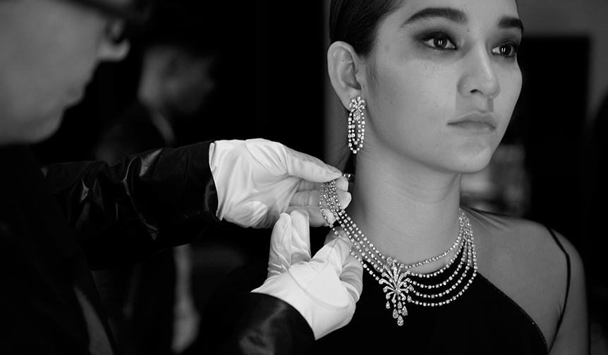 松岡モナがダイヤモンドの魅力を多彩に表現｜CARTIER02-438