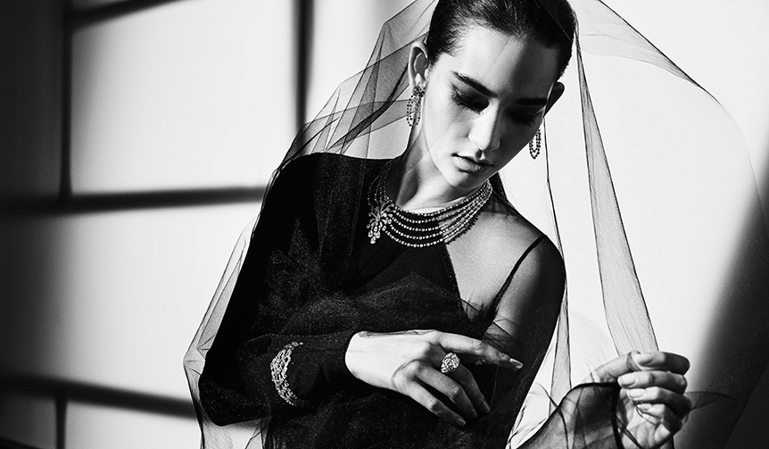 松岡モナがダイヤモンドの魅力を多彩に表現｜CARTIER02-438