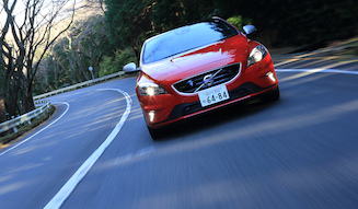 VOLVO V40 D4 R-Design｜ボルボ V40 D4 R-デザイン