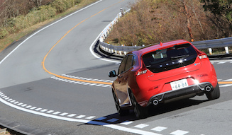 VOLVO V40 D4 R-Design｜ボルボ V40 D4 R-デザイン