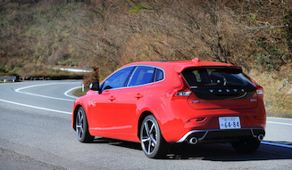 VOLVO V40 D4 R-Design｜ボルボ V40 D4 R-デザイン
