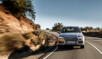 Audi Q7 e-tron｜アウディ Q7 e-tron