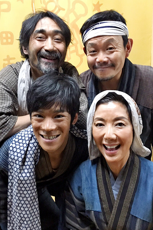 215_001戸田恵子、2016年も歌い、踊る！