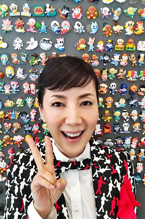 215_001戸田恵子、2016年も歌い、踊る！