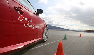 アウディが手がけるドライビングスクールを体験｜Audi