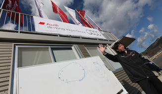 アウディが手がけるドライビングスクールを体験｜Audi