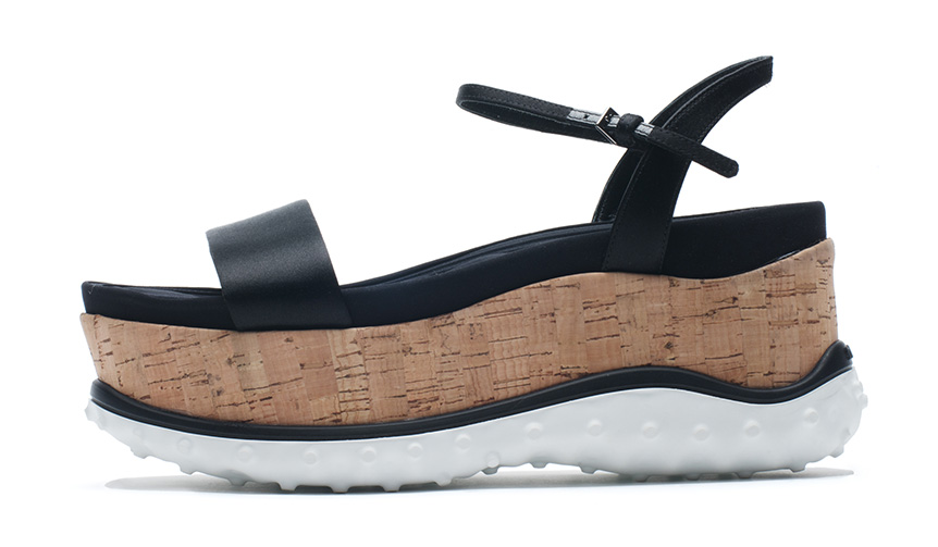 ミュウミュウの新作シューズが伊勢丹新宿店に勢ぞろいDSC08120