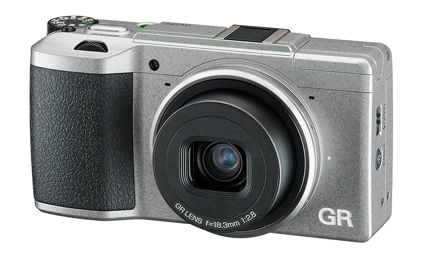RICOH IMAGING|「GR II」がシルバーカラーのレザートーン塗装に