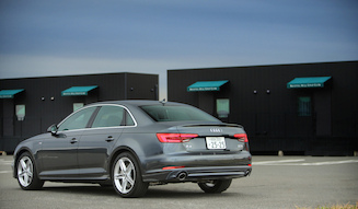 Audi A4｜アウディ A4