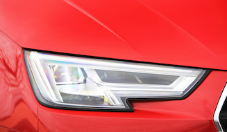 Audi A4｜アウディ A4