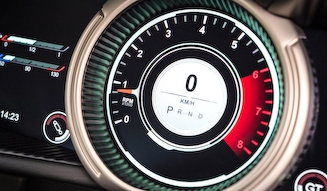 Aston Martin DB11｜アストンマーティンDB11