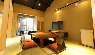 京都　一軒町家　さと居　大宮五条　鉄仙