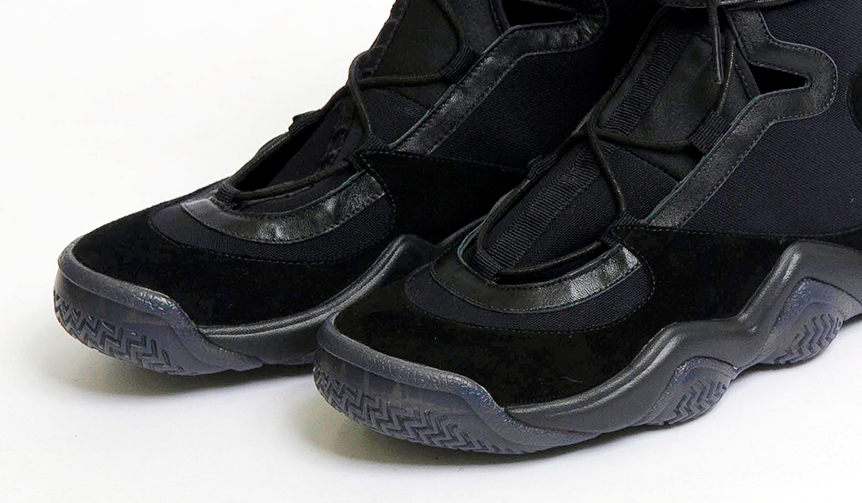 02YOHJI YAMAMOTO x adidas コラボレーションスニーカー