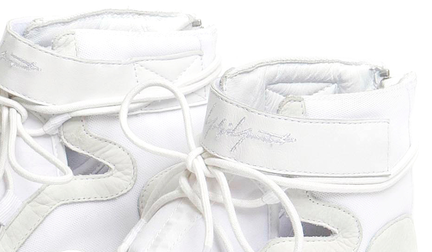 02YOHJI YAMAMOTO x adidas コラボレーションスニーカー