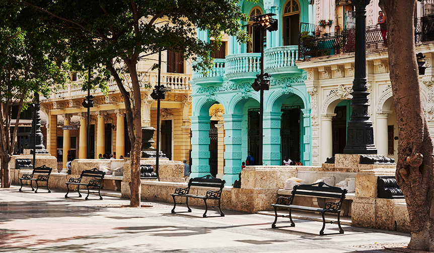 11_Cruise-2016-17-collection---Decor-pictures-by-Olivier-Saillant