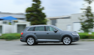 Audi Q7|アウディ Q7