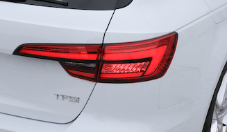Audi A4 Avant 2.0TFSI quattro|アウディ A4アヴァント 2.0TFSI クワトロ 03