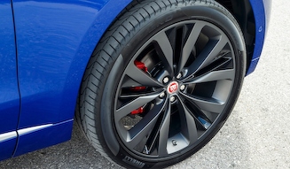 Jaguar F-Pace First Edition|ジャガー Fペース ファーストエディション