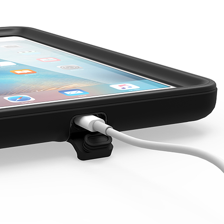 動画の再生に最適。付属のスタンドは4段階で角度調節