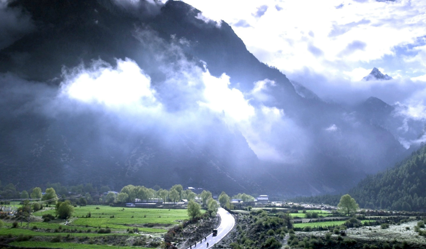 『ラサへの歩き方〜祈りの2400km』|PATHS OF THE SOUL