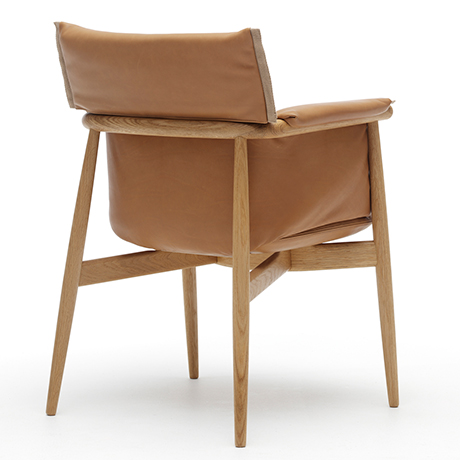 EOOS_E005-dinning-oak-leather_back