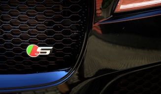 Jaguar F-Pace｜ジャガー Fペイス