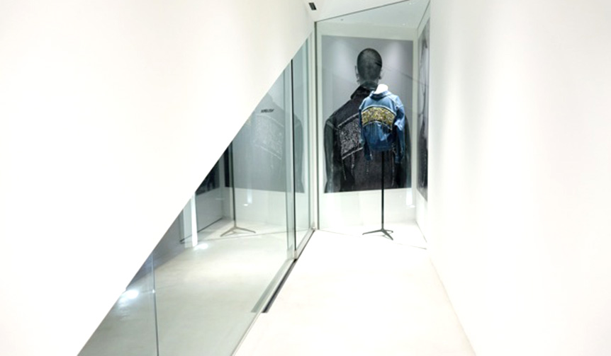 HIRES_AMBUSHGOODS_FRISKCASE_GOLD