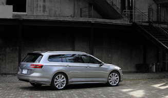 Volkswagen Passat 2.0TSI R-line|フォルクスワーゲン パサート2.0TSI R-line