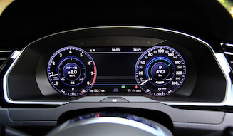 Volkswagen Passat 2.0TSI R-line|フォルクスワーゲン パサート2.0TSI R-line