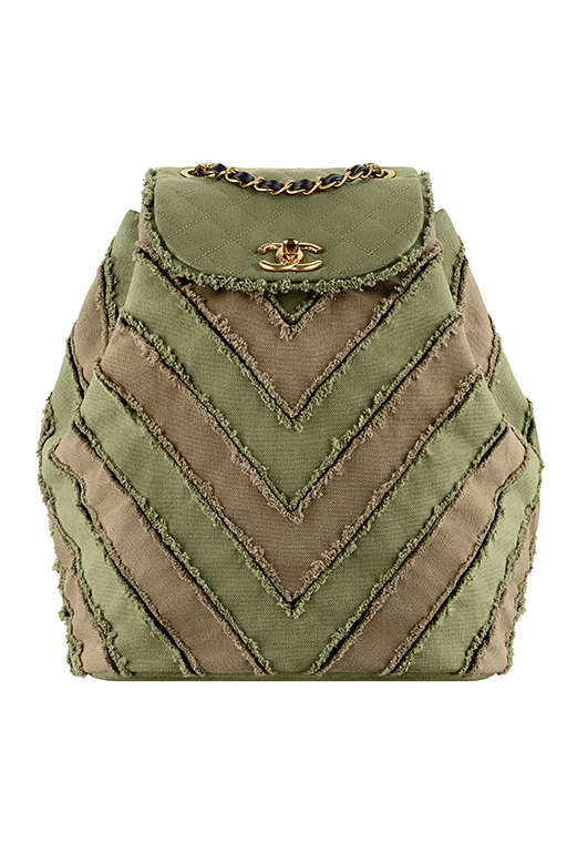 04_White-toile-backpack-embroidered-with-golden-and-white-sequins-A93671-Y61156-C0290_1